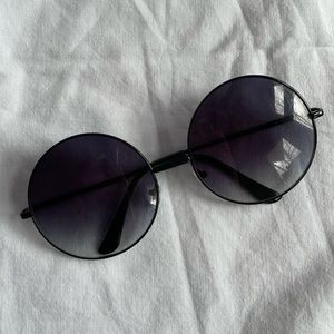 NWOT Oversize Round Sunglasses